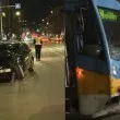 Кола и трамвай се сблъскаха в София СНИМКИ