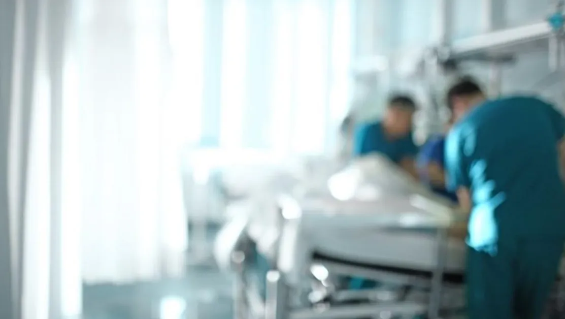 Какво е състоянието на намушкания в Разградско таксиметров шофьор