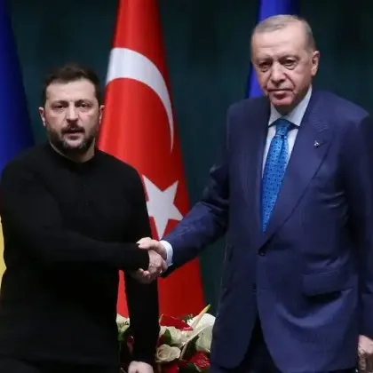 Турският президент Реджеп Тайип Ердоган посрещна днес украинският си колега