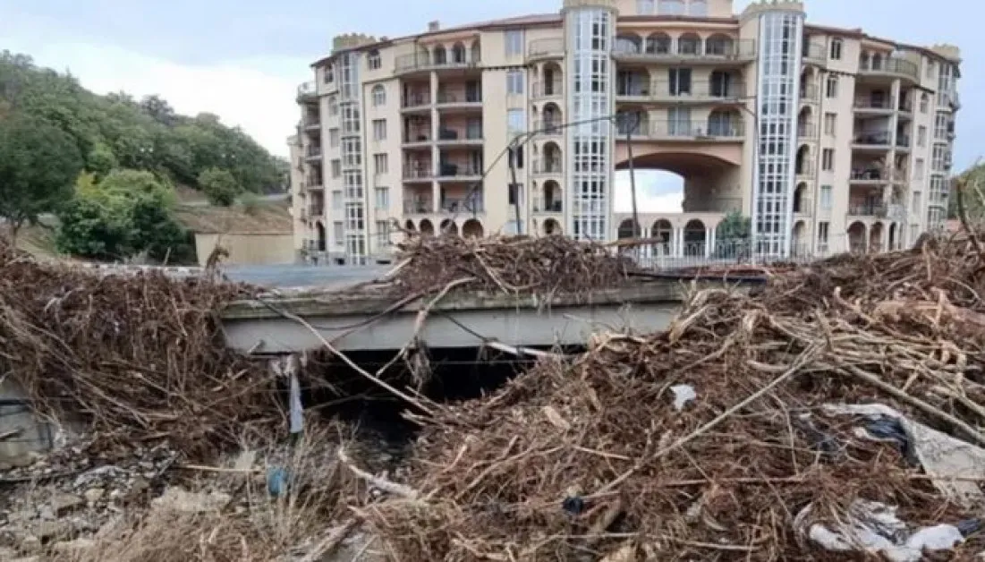 ДНСК издаде заповед за премахване на незаконния строеж в "Елените"