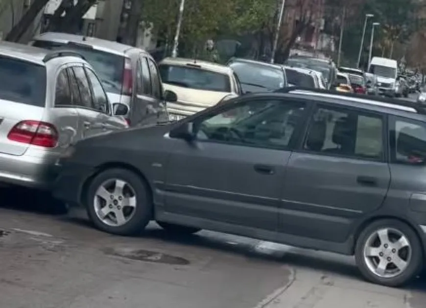 Коли без шофьори успяха да се блъснат СНИМКА