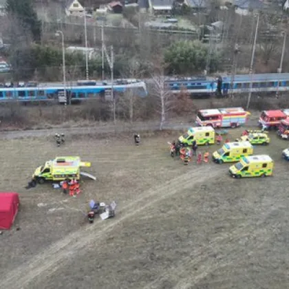 Четиридесет и двама души бяха ранени в Чехия при сблъсък