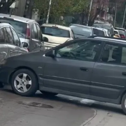 Куриозно ПТП е станало този следобед в столицата съобщи гражданин Две