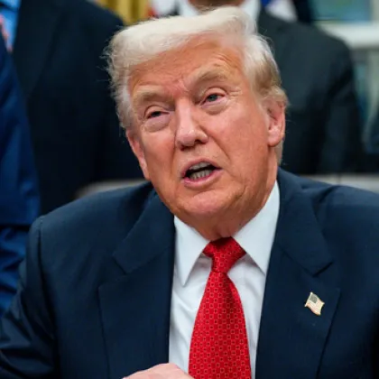 Тръмп е подписал законопроекта за публикуване на досиетата „Епстийн"