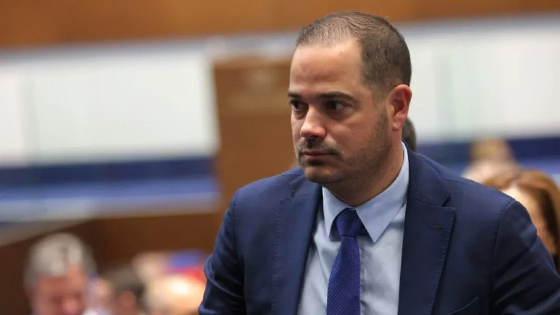 Обвинения срещу Калин Стоянова от кулоарите на НС: Уволнил полицай, заловил симпатизант на ДПС-НН?