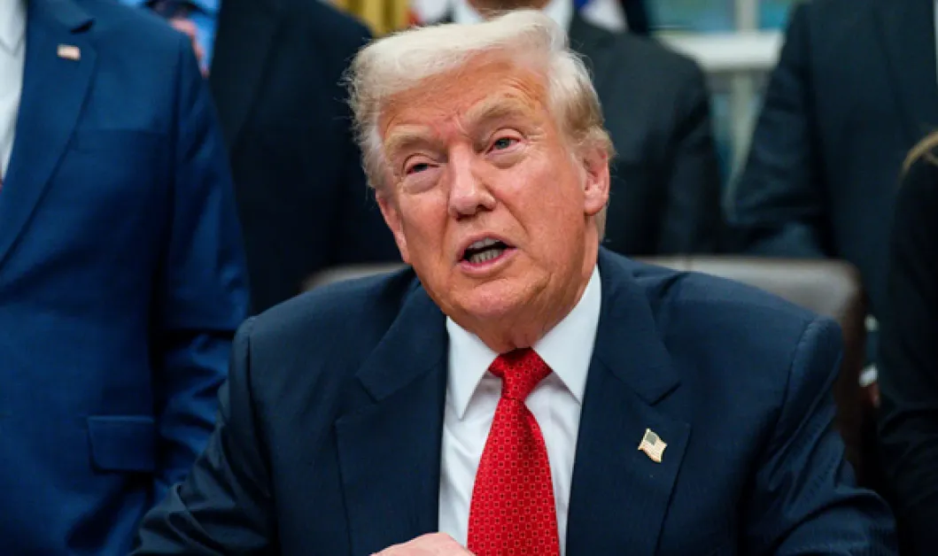 Тръмп е подписал законопроекта за публикуване на досиетата „Епстийн"