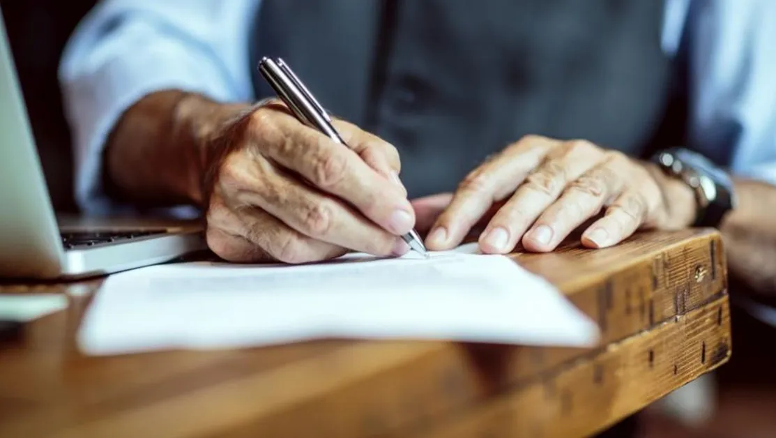 Арестуваха мъж за опит за измама с фалшиво пълномощно от САЩ