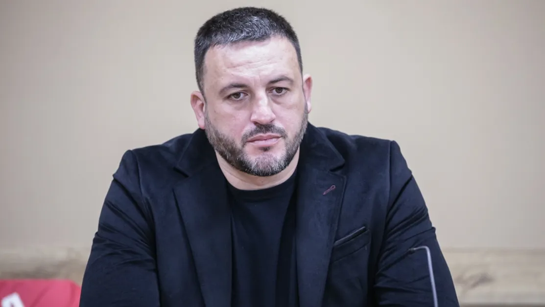 Хванаха баскетболен шеф да шофира пиян и без книжка