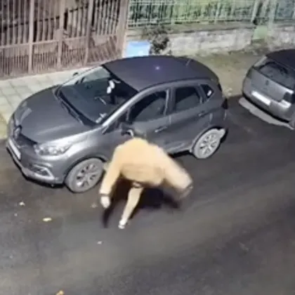 "Кикбоксьор" изля гнева си върху страничните огледала на десетина автомобила ВИДЕА