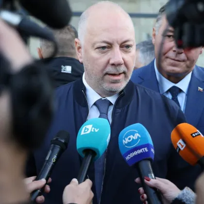 Желязков: Приветстваме усилията на Тръмп за постигане на траен мир в Украйна