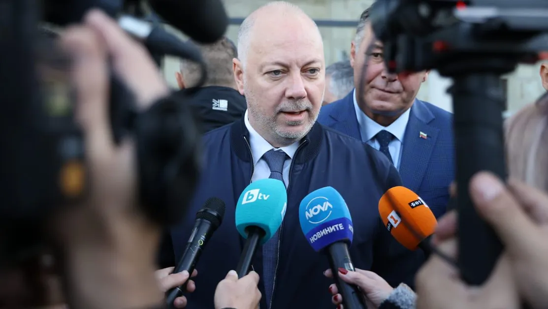 Желязков: Приветстваме усилията на Тръмп за постигане на траен мир в Украйна