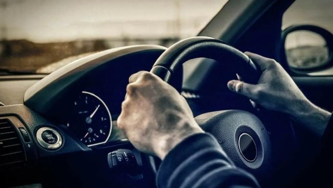 Без книжка и без номера: шофьор бяга от полицията на метри от мястото на трагичен инцидент