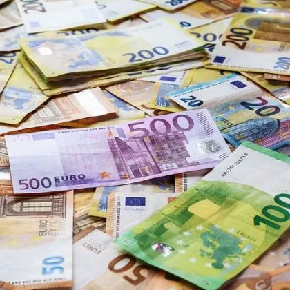 От днес започва изплащането на допълнителния финансов бонус от 250