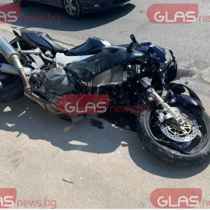 Инциденти в Родопите: Моторист се блъсна в скала, друг в мантинела