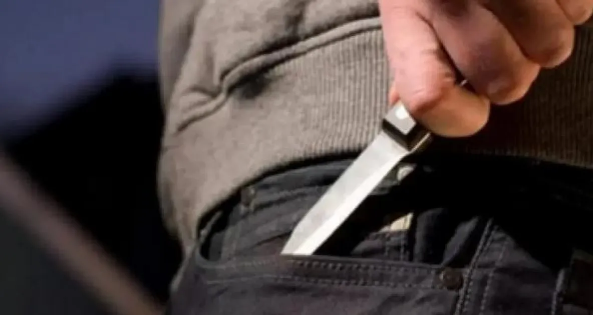 Намушкаха младеж в София, борят се за живота му