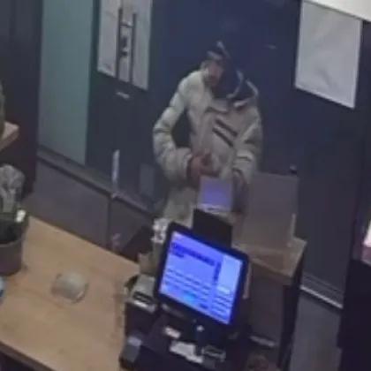 Апаш открадна кутия за дарения за болни деца ВИДЕО