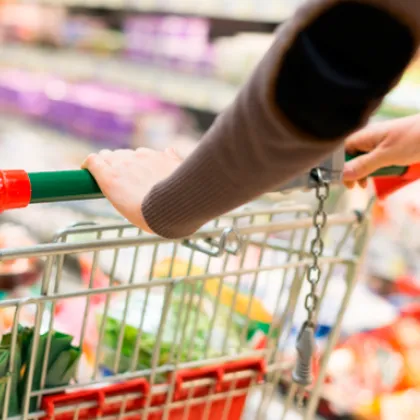 Каква е цената на основните продукти месец преди празниците