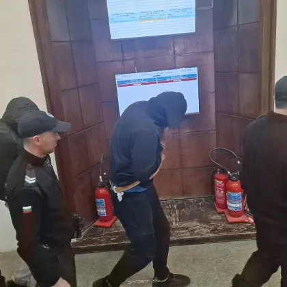 Съд взе важно решение за двамата полицаи, обвинени в смъртта на арестант в Казанлък