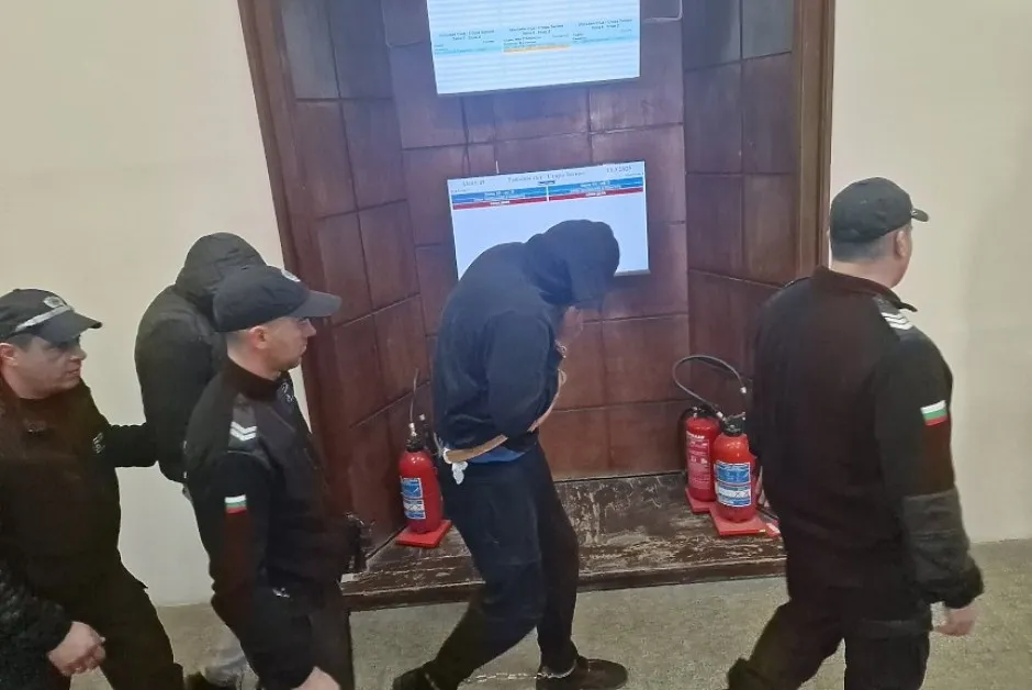 Съд взе важно решение за двамата полицаи, обвинени в смъртта на арестант в Казанлък
