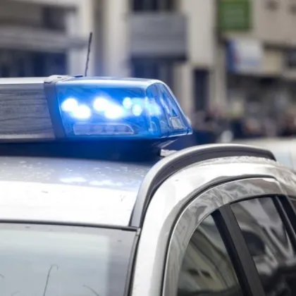 Полицай със следово куче и граждани откриха мъж в безпомощно