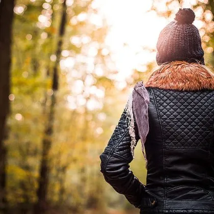 Тревожен случай в София: възрастна жена търси близост с 12-годишно момиче