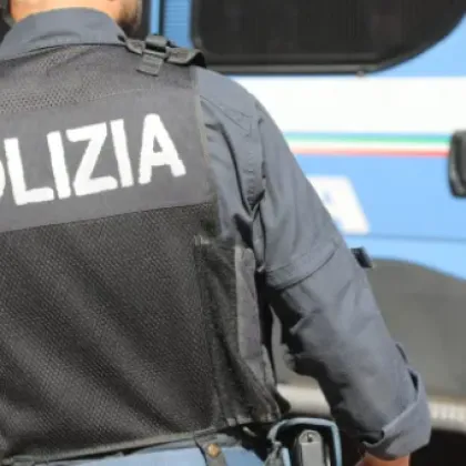 Ужас в Рим: Трима мъже изнасилиха млада жена пред годеника ѝ