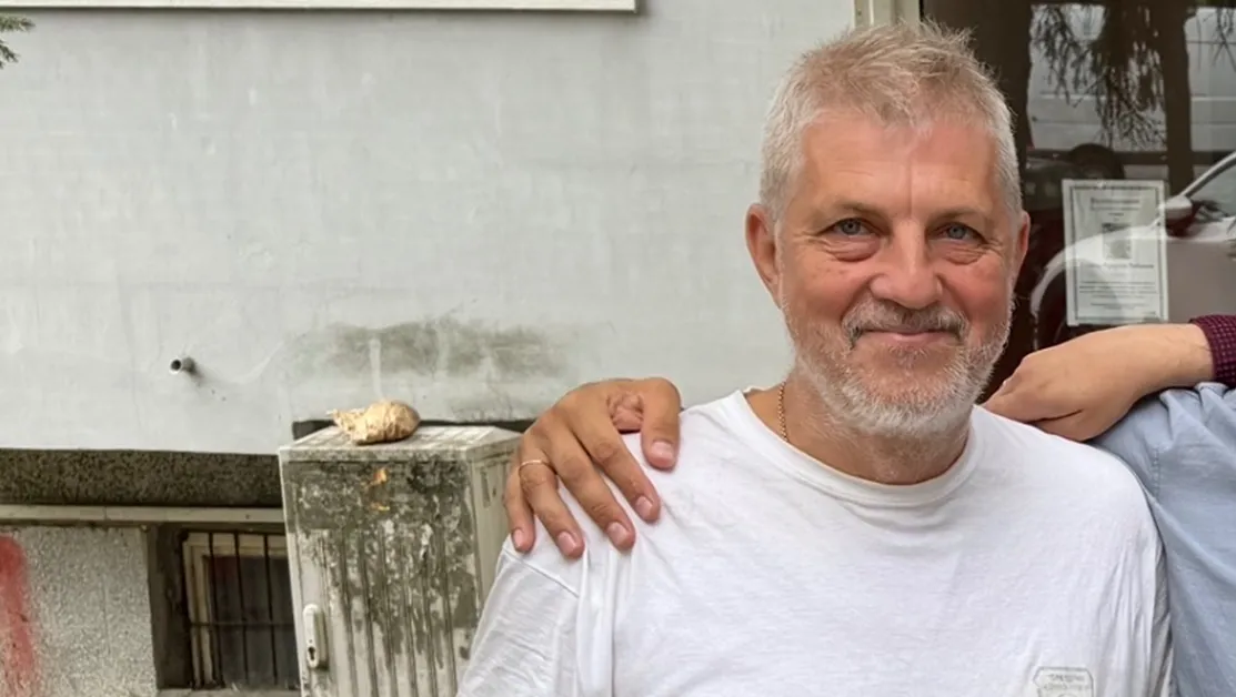 Син издирва баща си в София