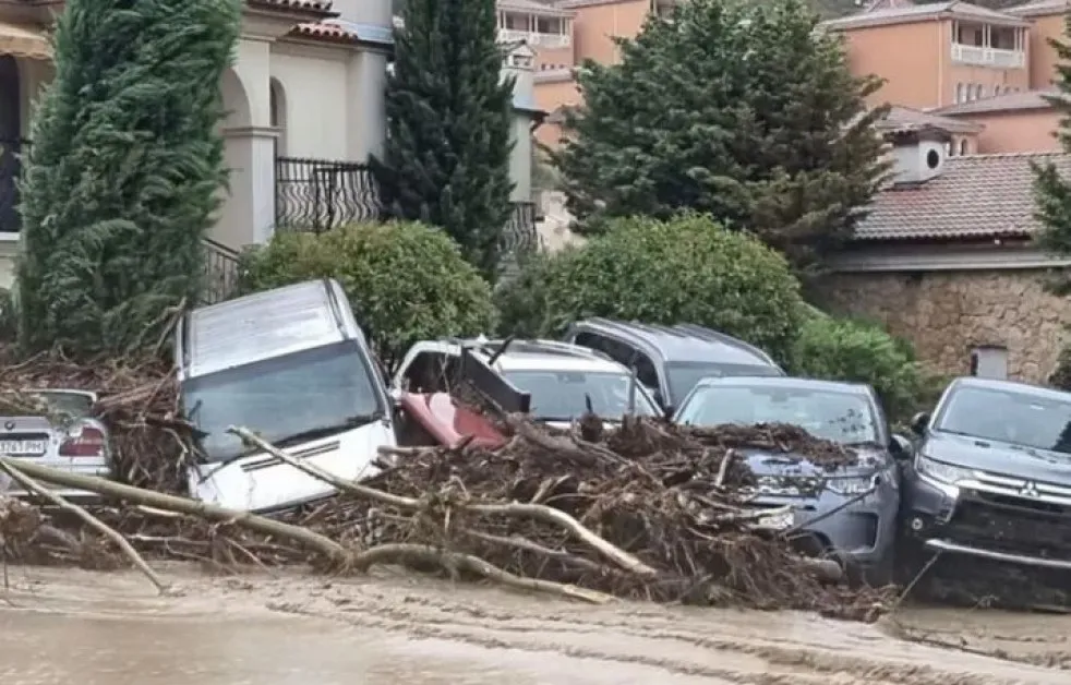 След потопа в "Елените": Откриха 370 строежа върху реки и дерета