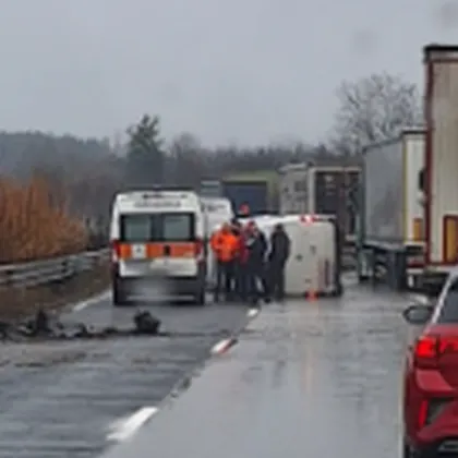 Катастрофа стана днес на АМ Хемус Микробус е катастрофирал самостоятелно