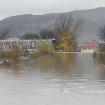 Проливен дъжд причини локални наводнения в района на Сандански и