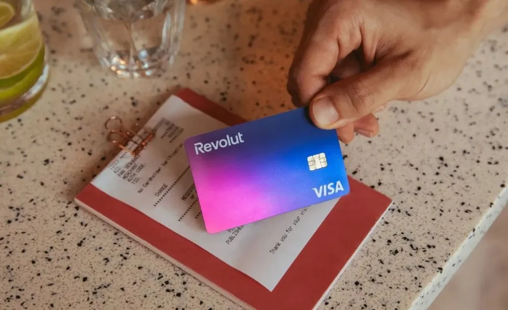 Revolut скъса с лева