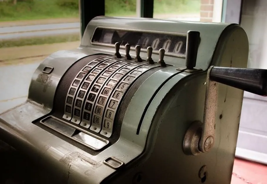 Ето как ще се превалутират кредитите с влизането на еврото, а лихвите?