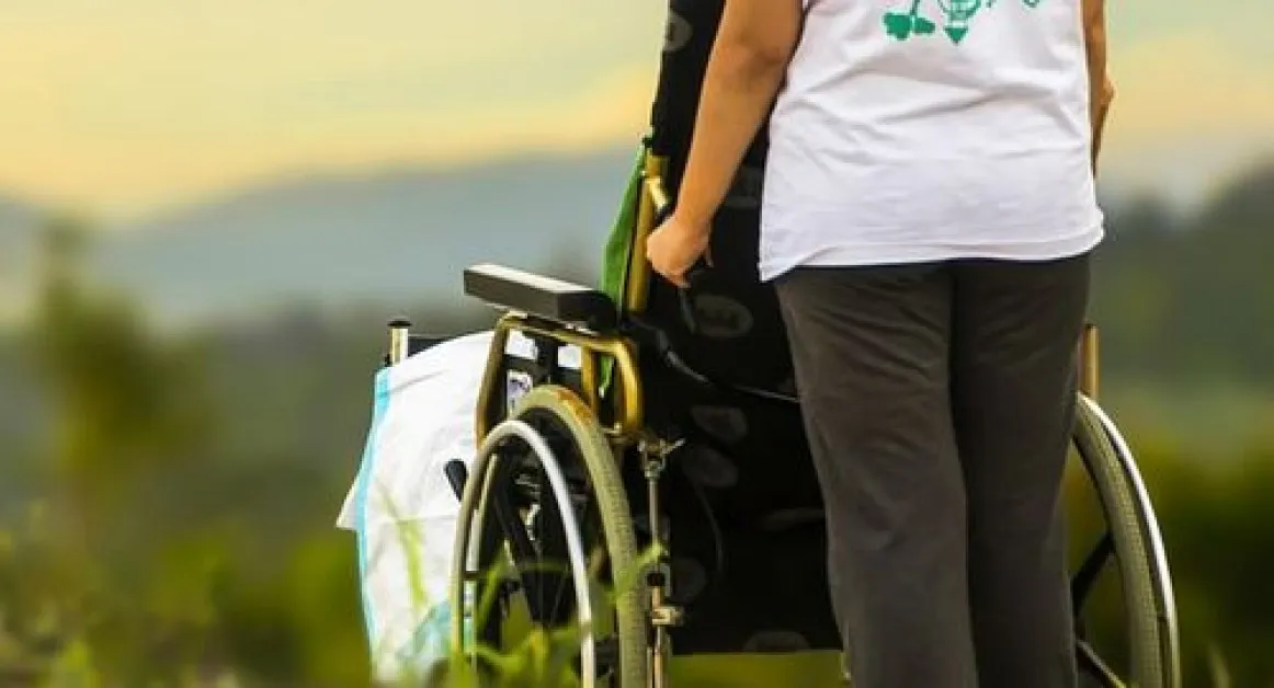 Прекъснаха помощите за дете, което е с 95% степен на увреждане