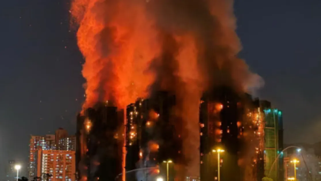 Близо 130 станаха жертвите на пожара в Хонконг