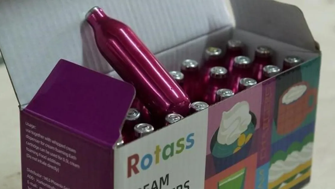 Разбиха склад с райски газ в София, има задържан