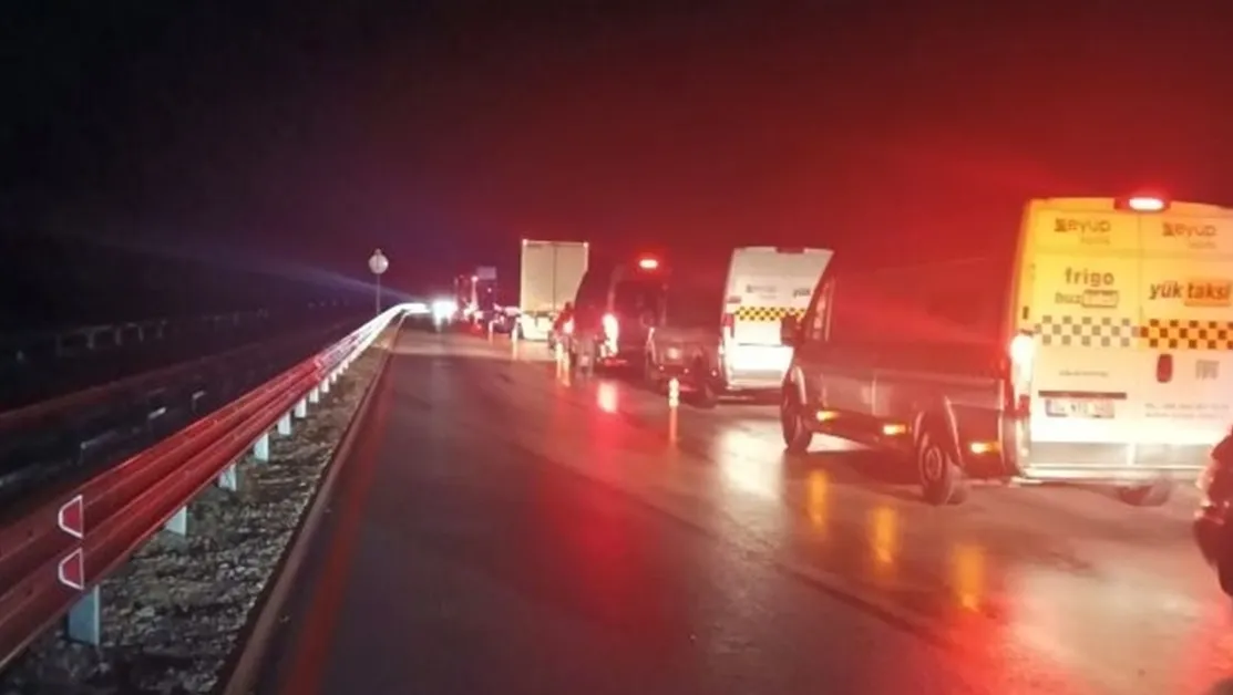 ТИР-ове аварираха между Ботевград и Мездра, образува се задръстване