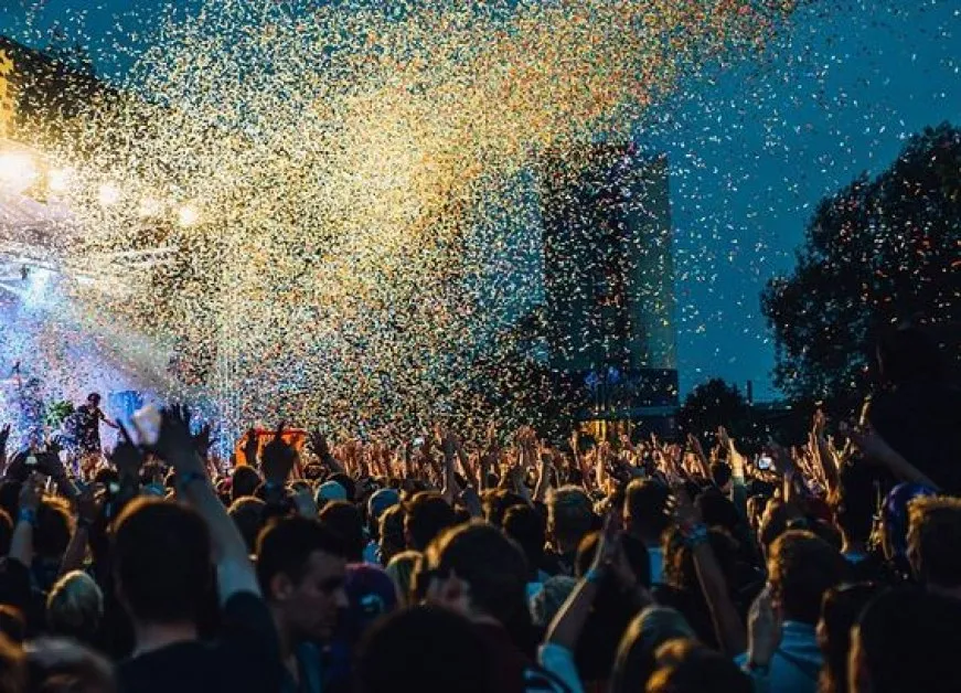 Колко ще излезе 8 декември на празнуващите студенти?