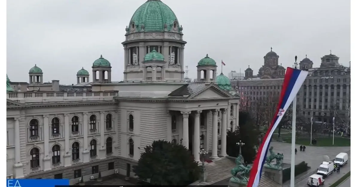 Ново насилие в сърцето на протестите в Сърбия, намушкаха мъж с нож