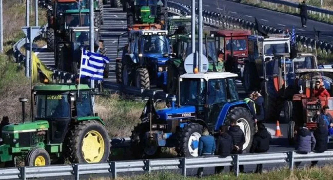 Сблъсъци между полицаи и фермери, използваха сълзотворен газ