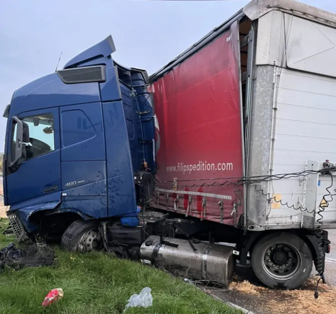 Камион катастрофира в Русенско СНИМКИ