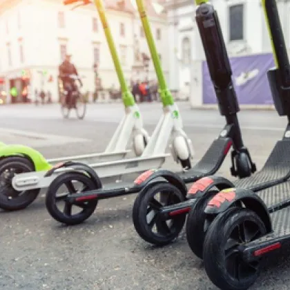 В Брюксел: Наемането на тротинетка ще се извършва с лична