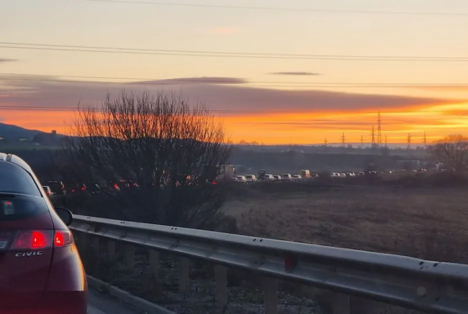 Полицай и пешеходец са загинали на Околовръстното в София