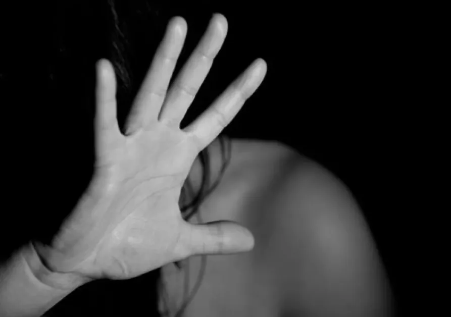 Задържаха мъж за нарушена заповед за защита и заплаха за убийство