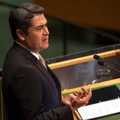 Пуснаха от затвора бившия президент на Хондурас Хуан Орландо Ернандес съобщава