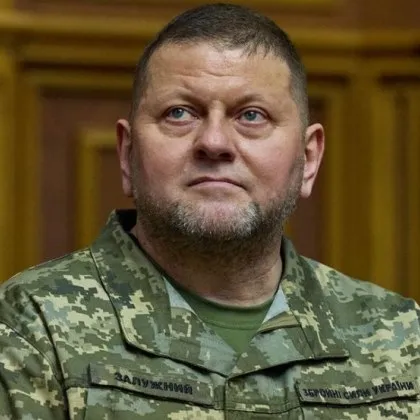 Бившият главнокомандващ на украинските въоръжени сили Валерий Залужни докато обсъждаше