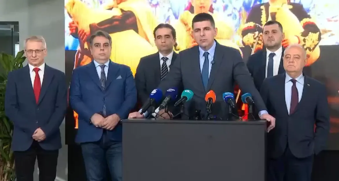 ПП-ДБ внасят вот на недоверие, ако кабинетът не подаде оставка