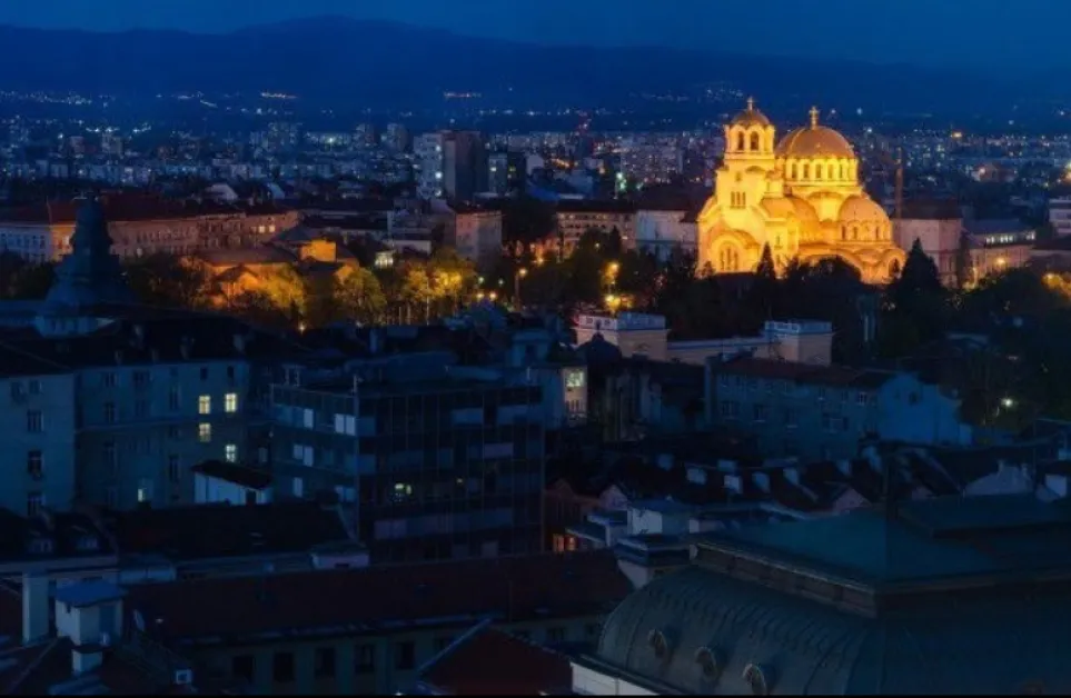 След токовата авария на протеста: Продължават проблемите с електрозахранването в София