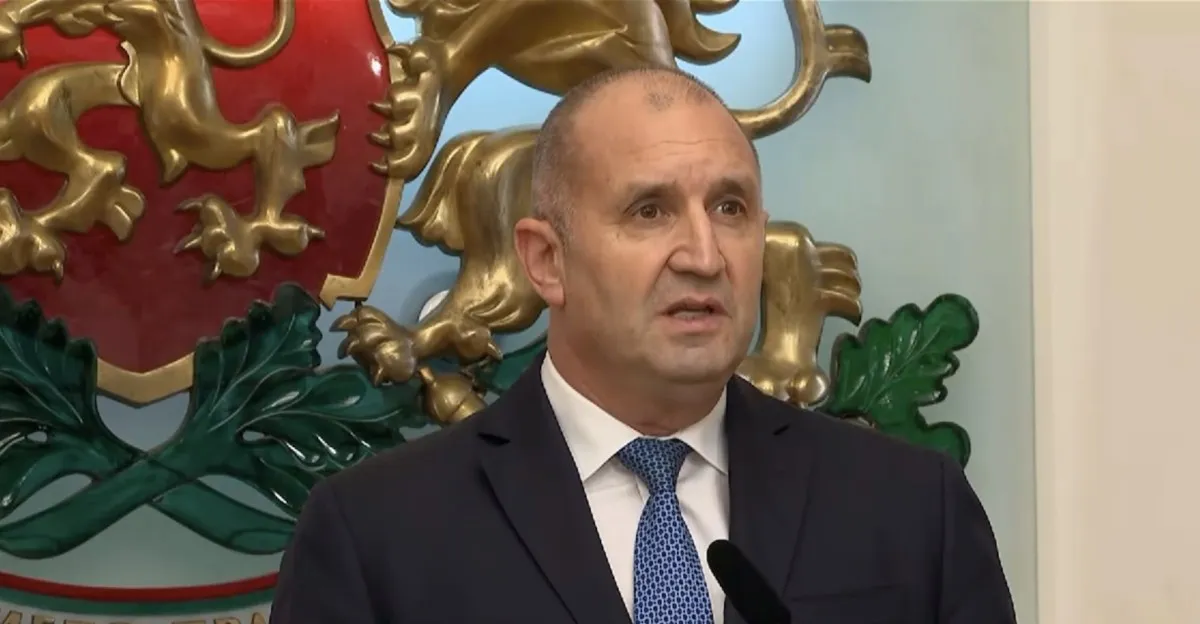 В обръщението си Румен Радев призова за оставка на правителството и предсрочни избори