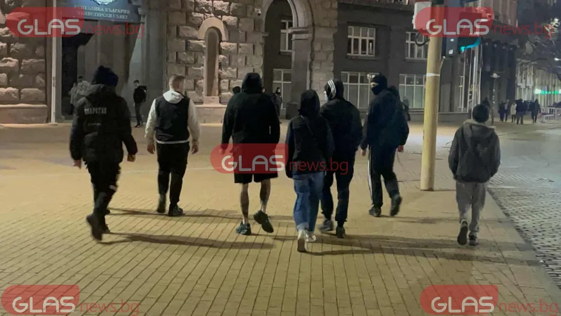 18-годишен е задържан на антиправителствения протест в София