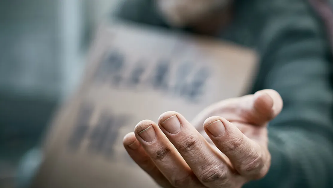 Сигнал до ДАЗД след натрапчиво поведение на просещи деца в центъра на Благоевград